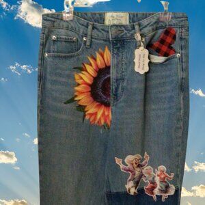denim jeans sunflower upscaling size 10 ladies. Waist 32 inches. Length 40.5 inc
